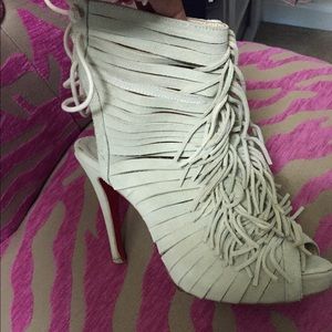 Tassel fringe shoes