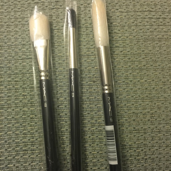 MAC Brushes