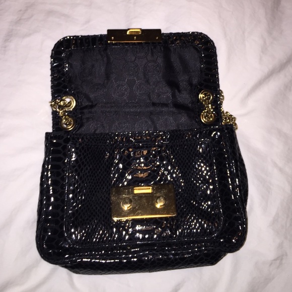 Mk crossbody - Picture 3 of 4