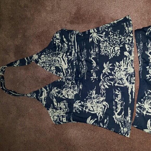Two piece swimsuit  (halter)
