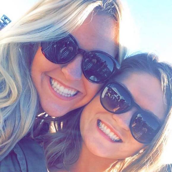 Meet your Posher, Bizzy - Picture 1 of 1