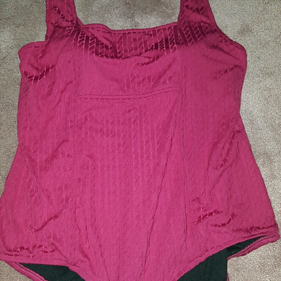 One piece Swimsuit - Picture 1 of 3