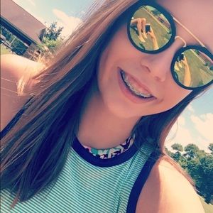 Meet your Posher, Madeline