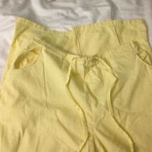 Dickies yellow scrub pant.
