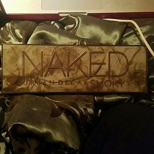Urban Decay Smoky Palette