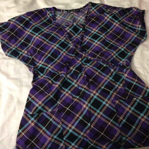Scrub top