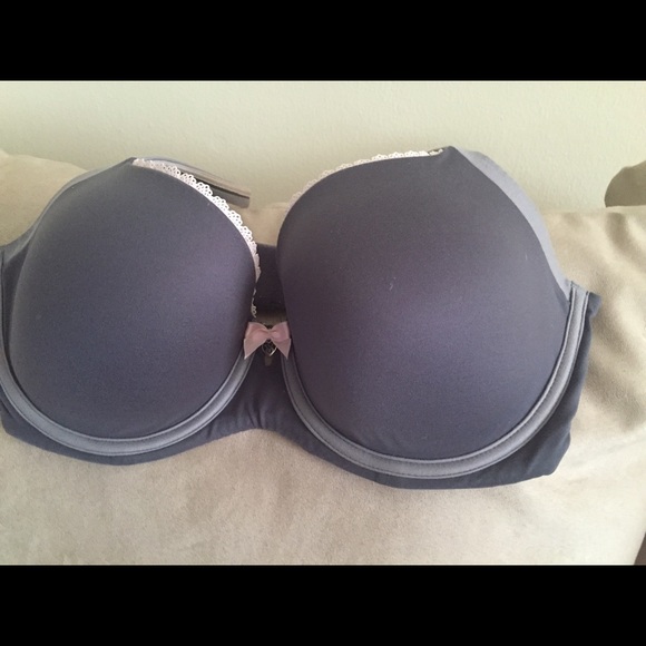 Victoria's Secret grey bra
