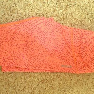 MUST GO Reebok Crops