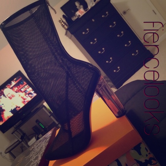 SOLD - Picture 1 of 4