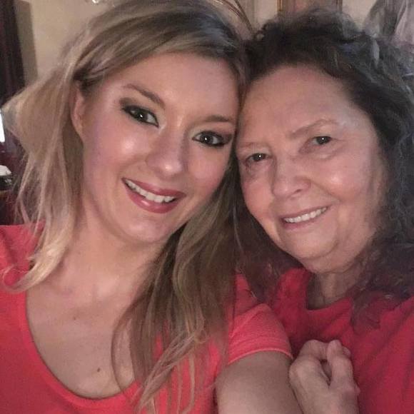 Meet your Posher, Nikki