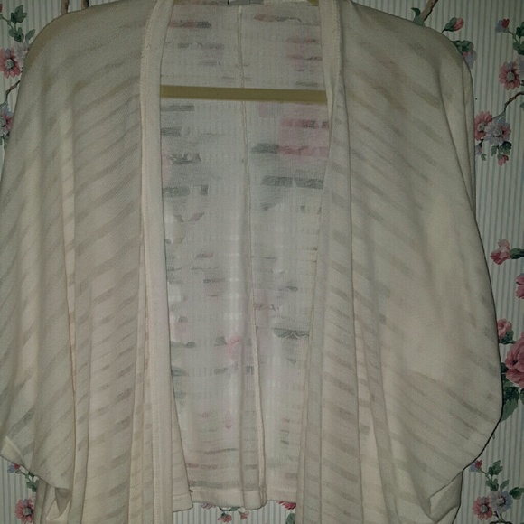 White striped camono - Picture 1 of 2
