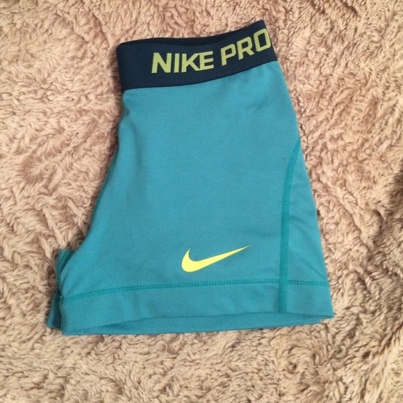 Nike Pro Short (XS)