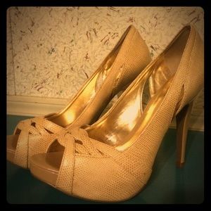 **Cream SNAKE SKIN open toe heels**