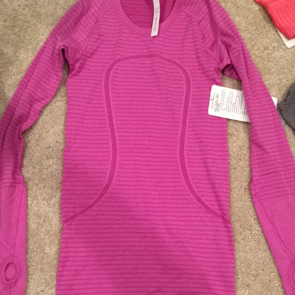 NWT lululemon long sleeve shirts size 2