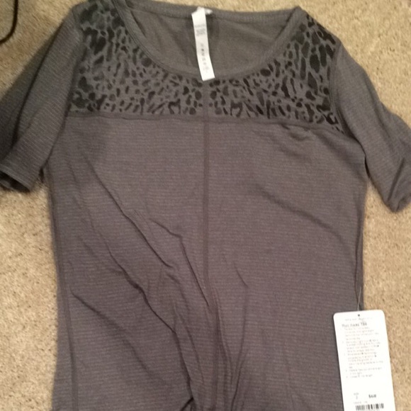 NWT Lululemon tee shirt size 2