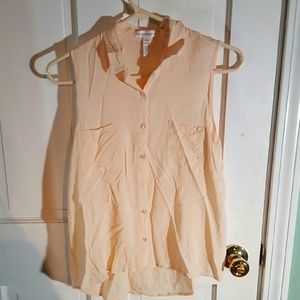 Sleeveless blouse