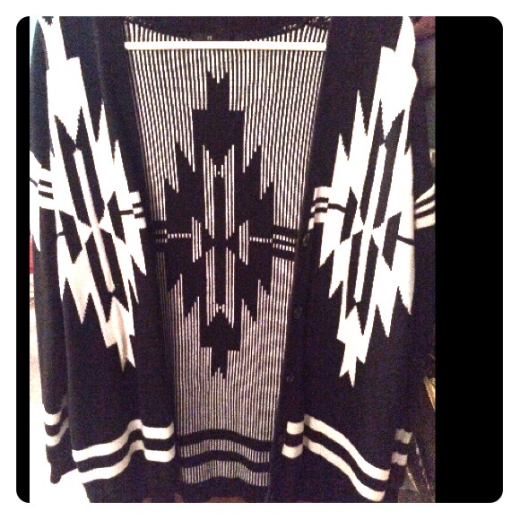 Aztec sweater - Picture 1 of 2