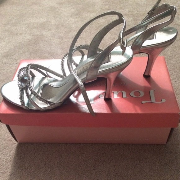 Silver prom/pageant heels - Picture 2 of 2