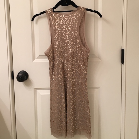 Nude Sequined Body-con Cocktail Dress - Picture 2 of 4