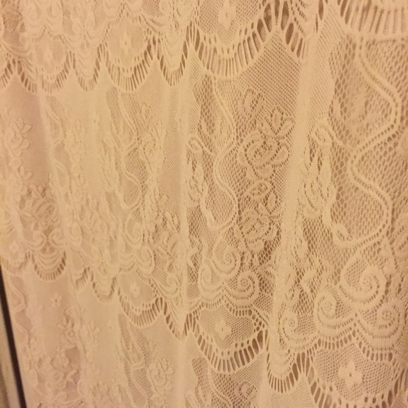 🛑SOLD🛑 Cream Lace Pins & Needles Dress XS - Picture 3 of 3