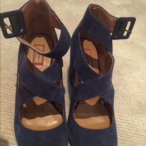 Halogen Maya Navy pump