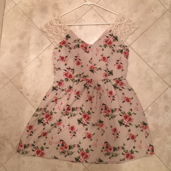 Forever 21 Floral Print Dress
