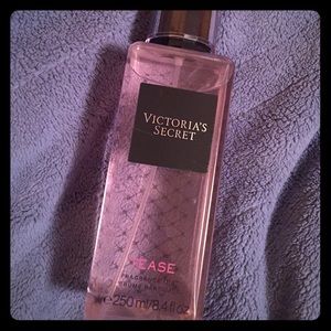 Victoria's Secret Tease Fragrance Mist