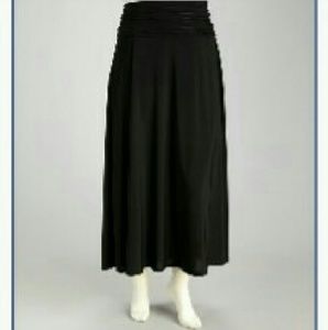 NWOT Black Knit Maxi Skirt