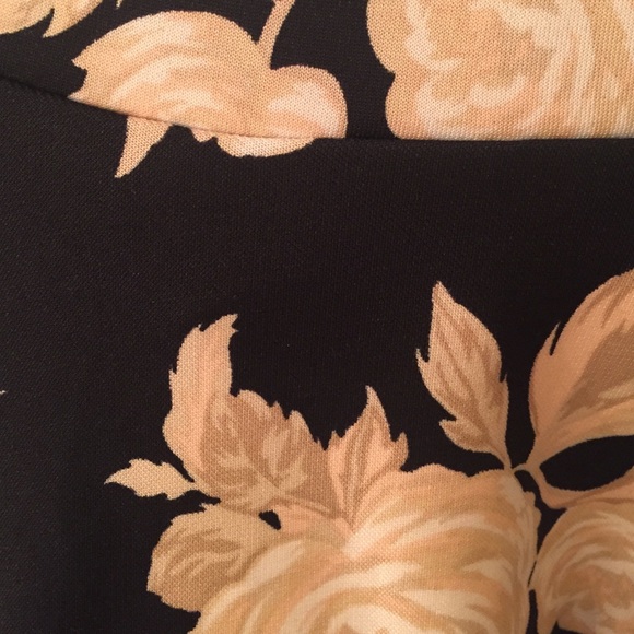 🌞Dreamy Flower Skirt - Picture 3 of 4