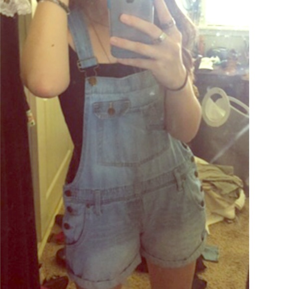 lei Denim - Light wash short overalls
