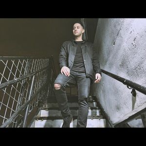 Meet your Posher, Ray