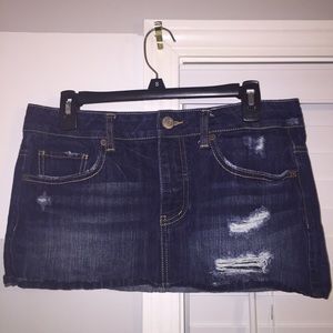 American Eagle Ripped short jean skirt