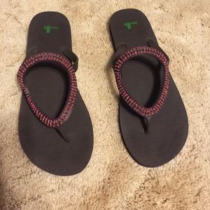 Sanuk sandals