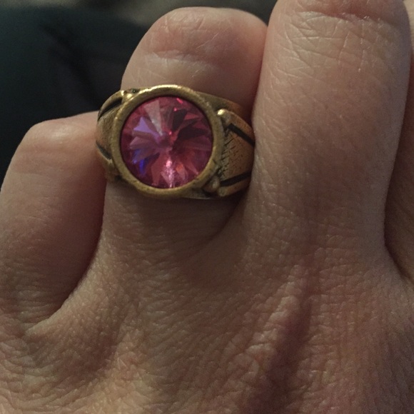 Cute faux gold ring with hot pink stone
