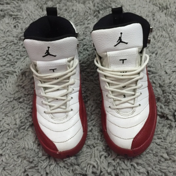 Air Jordan 12 Cherry - Sz: 4