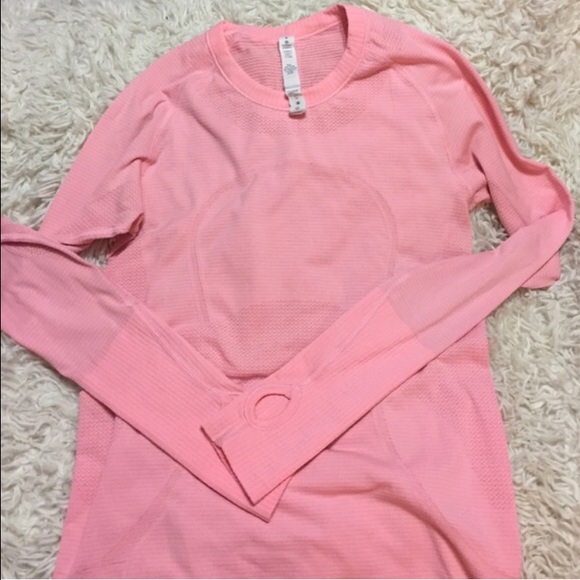 ‼️ SOLD ‼️ Lululemon swiftly tech - Picture 1 of 3