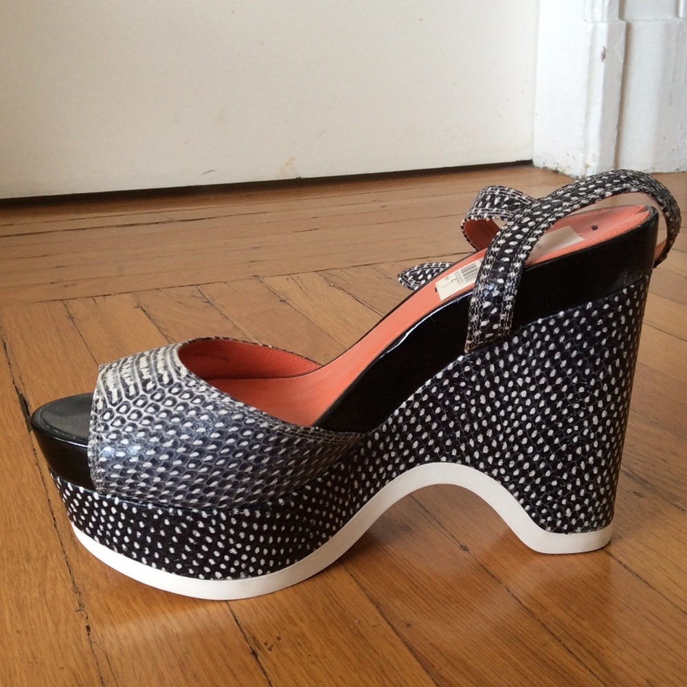 Brand new funky via spiga platform shoes