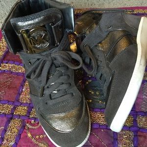 LIKE NEW ❤️❤️❤️ Michael Kors Wedge Sneakers