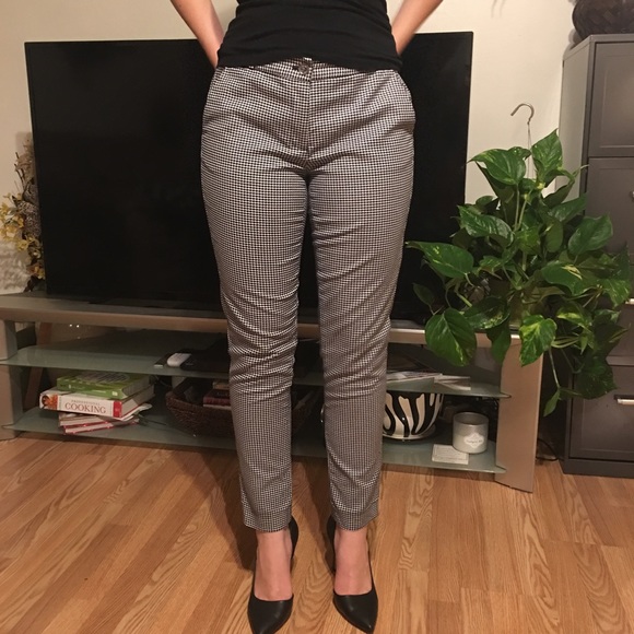 Michael Kohrs plaid slim fit pants.