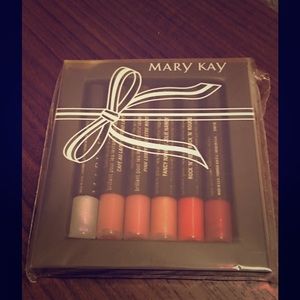 Mary Kay lipstick set