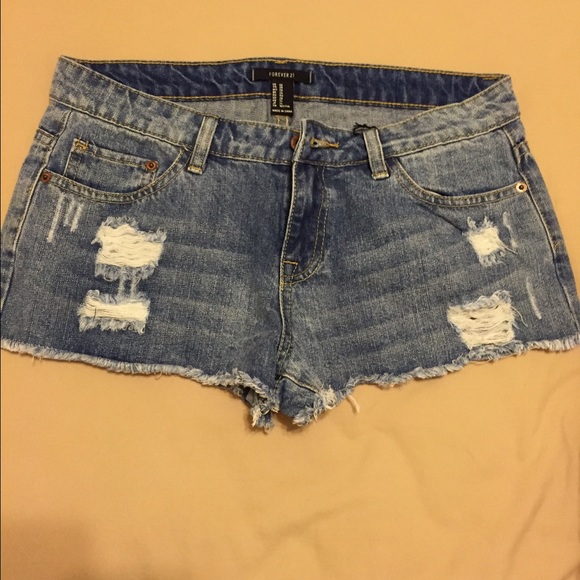 NWOT Distressed Denim Cutoffs - Picture 2 of 3