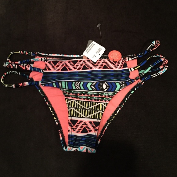 Lowrise Cheeky Bikini Bottoms