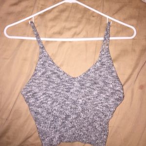 Crop top, size small