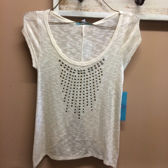 Top - Picture 1 of 2