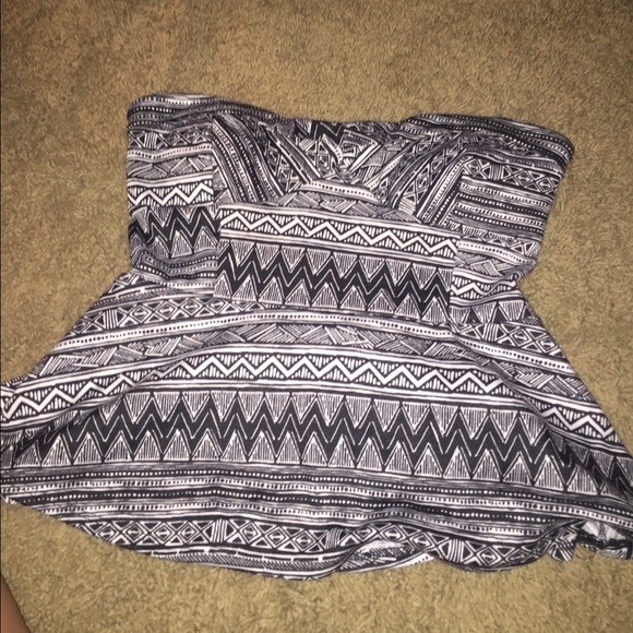 Fulltilt black and white crop top