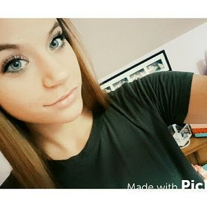 Meet your Posher, Julia