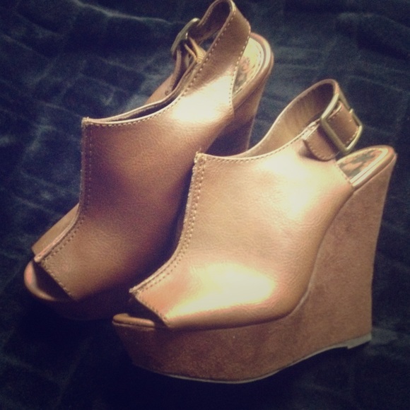 Brown Wedges