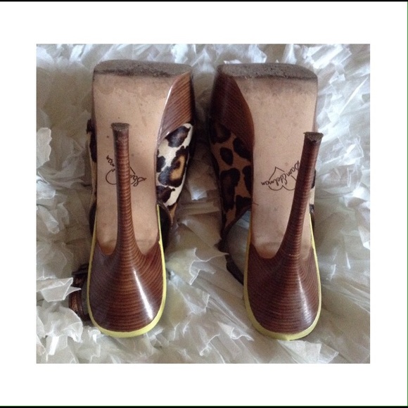 Leopard Pony-Hair SlingBack pumps 😍 - Picture 3 of 3