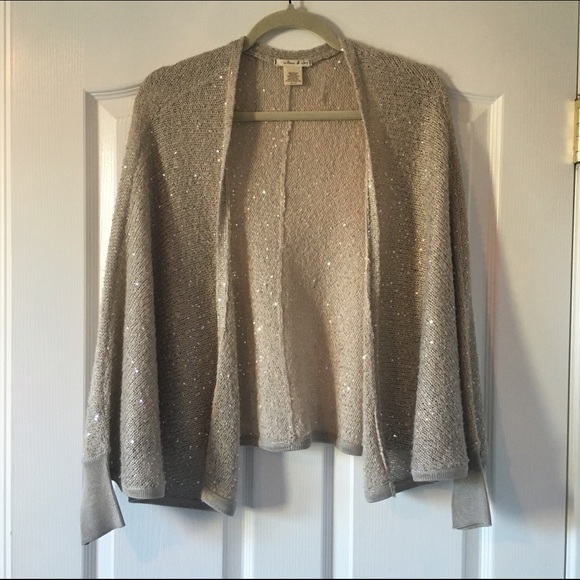 Willow and Clay Shrug