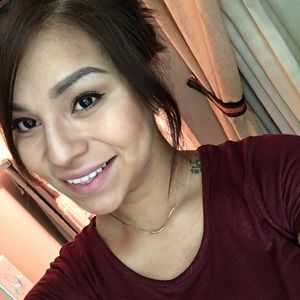 Meet your Posher, Virginia